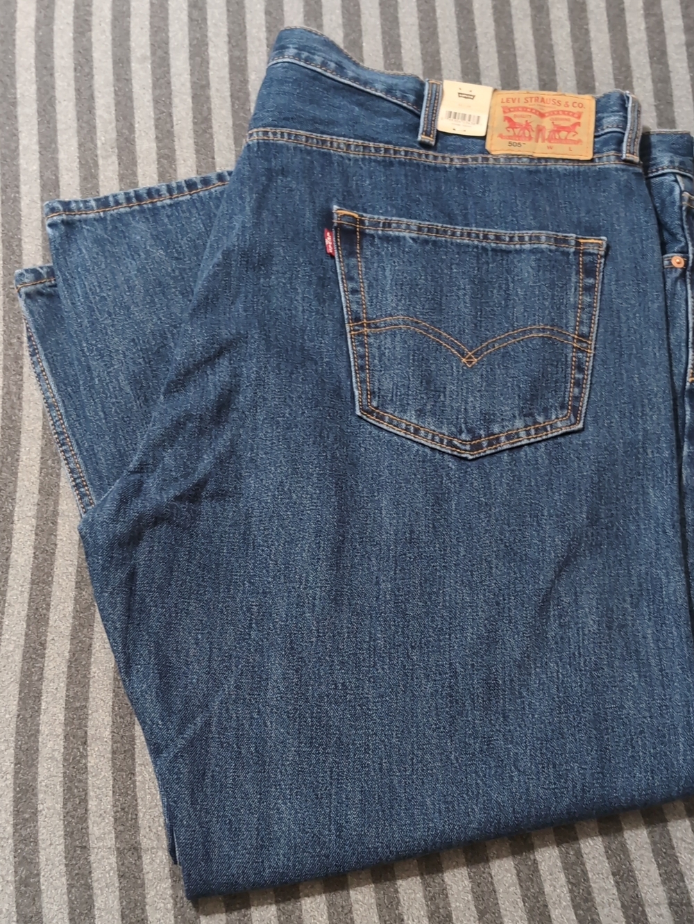 505 Levi's Men's Dark Blue Relaxed Fit Denim Jeans 52 X 29 NWT